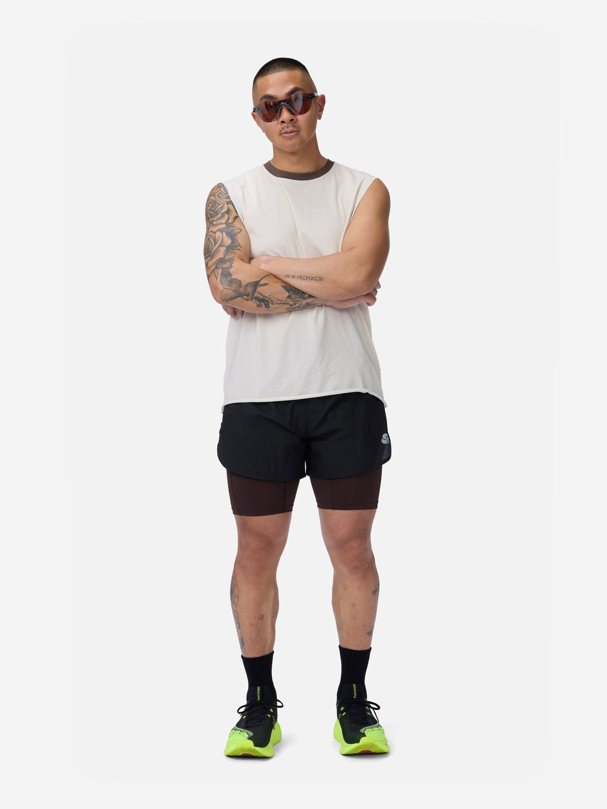 Training Cutoff Tee White/Brown Ringer