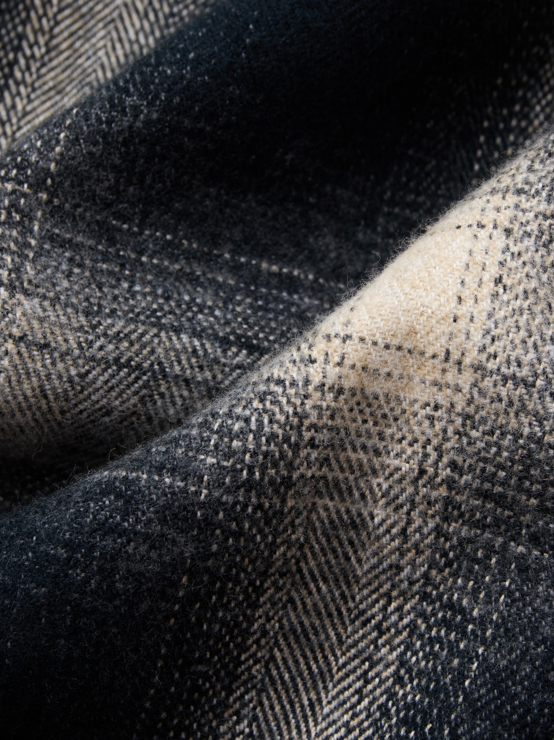 Crosscut Flannel Black Ombre Plaid